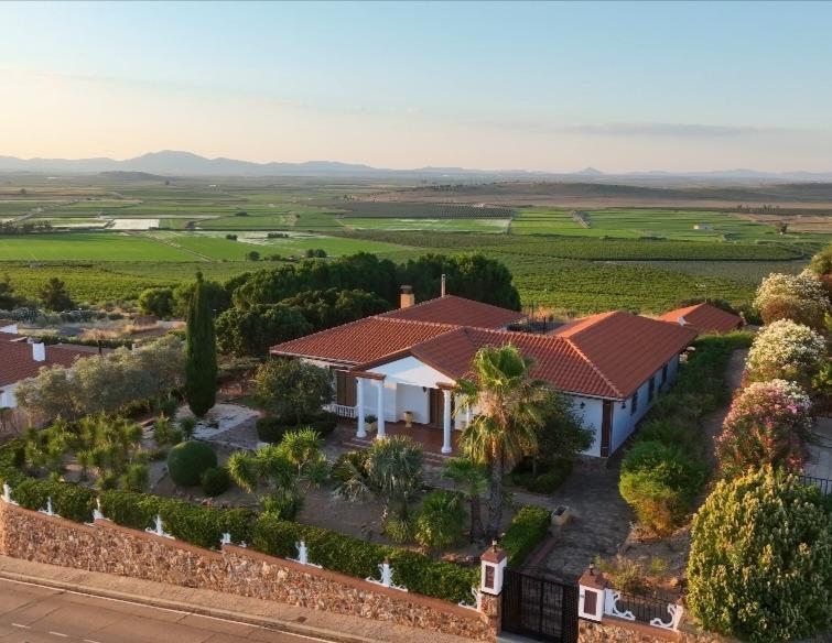 Chalet for Sale in Don Benito