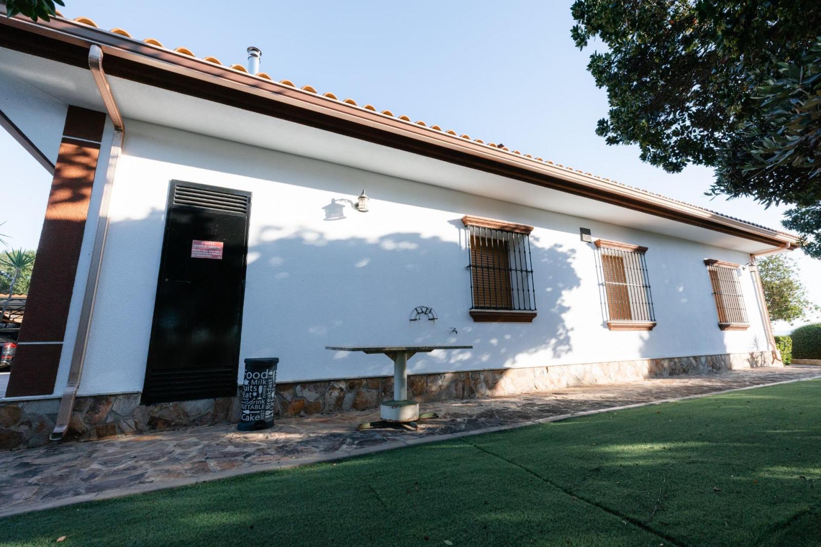 Chalet for Sale in Don Benito