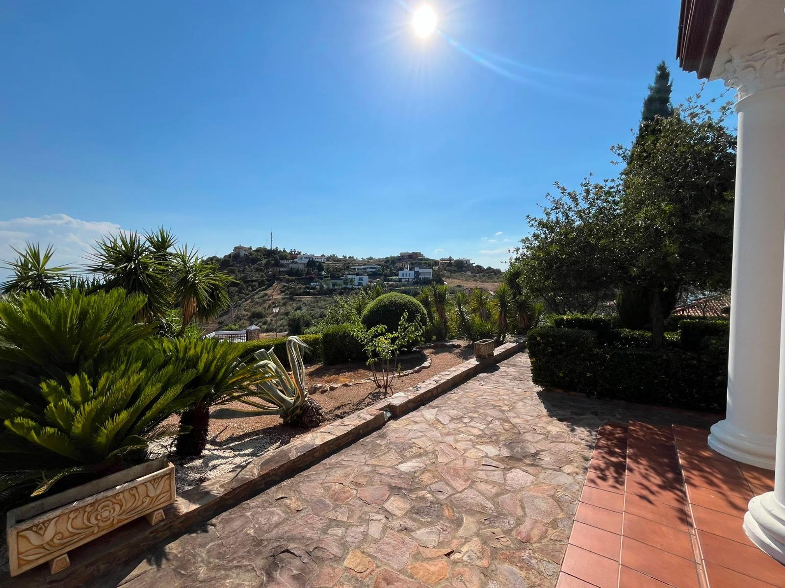 Chalet for Sale in Don Benito