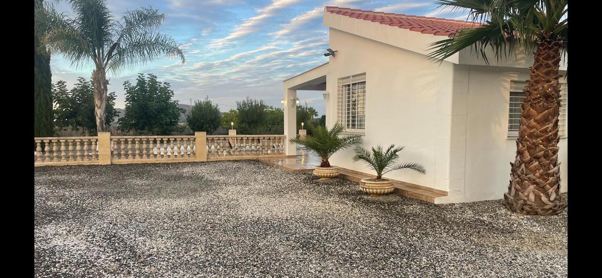 Villa for Sale in Alhaurín el Grande