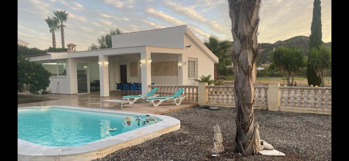 Villa for Sale in Alhaurín el Grande