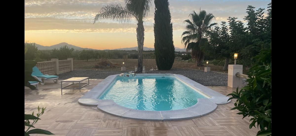 Villa for Sale in Alhaurín el Grande