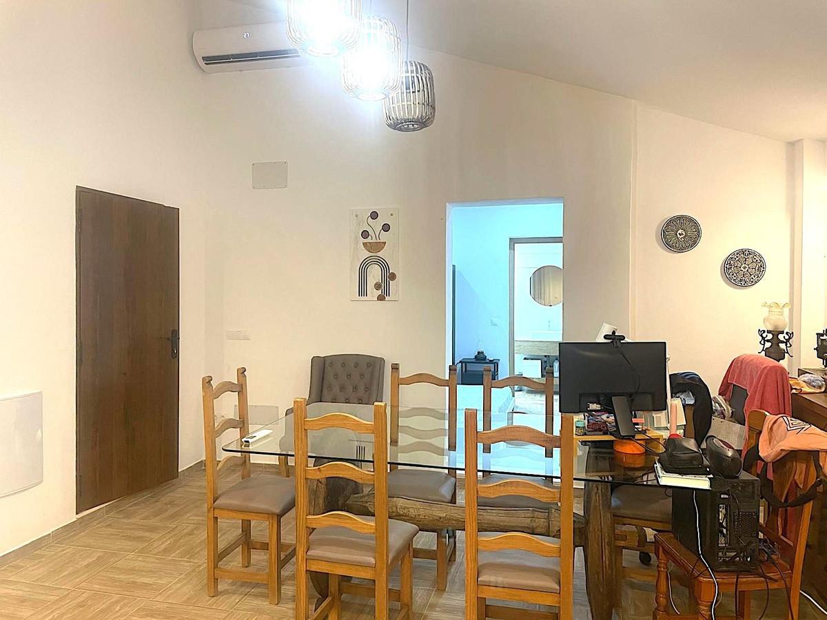 Villa for Sale in Alhaurín el Grande