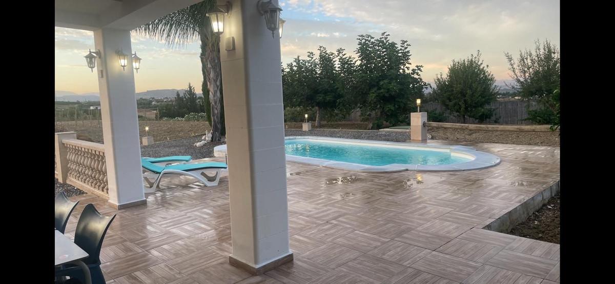 Villa for Sale in Alhaurín el Grande
