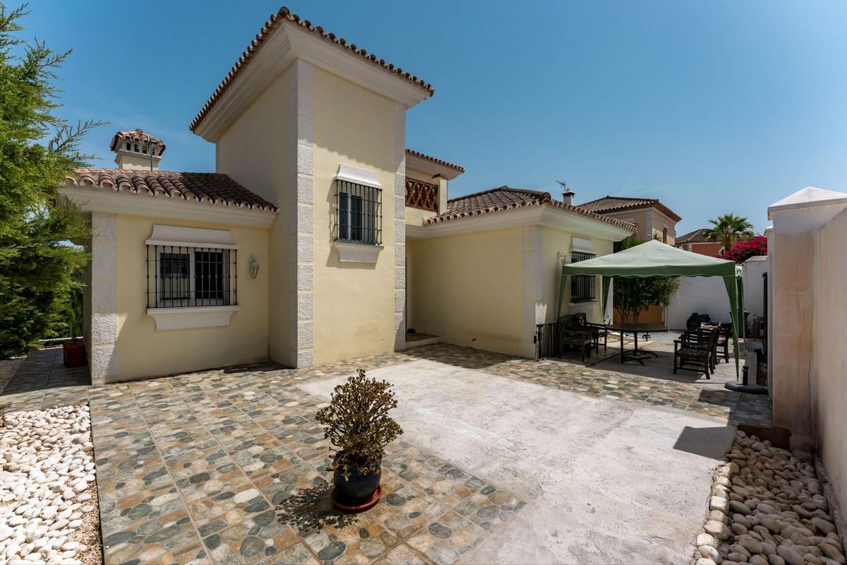 Villa for Sale in Coín