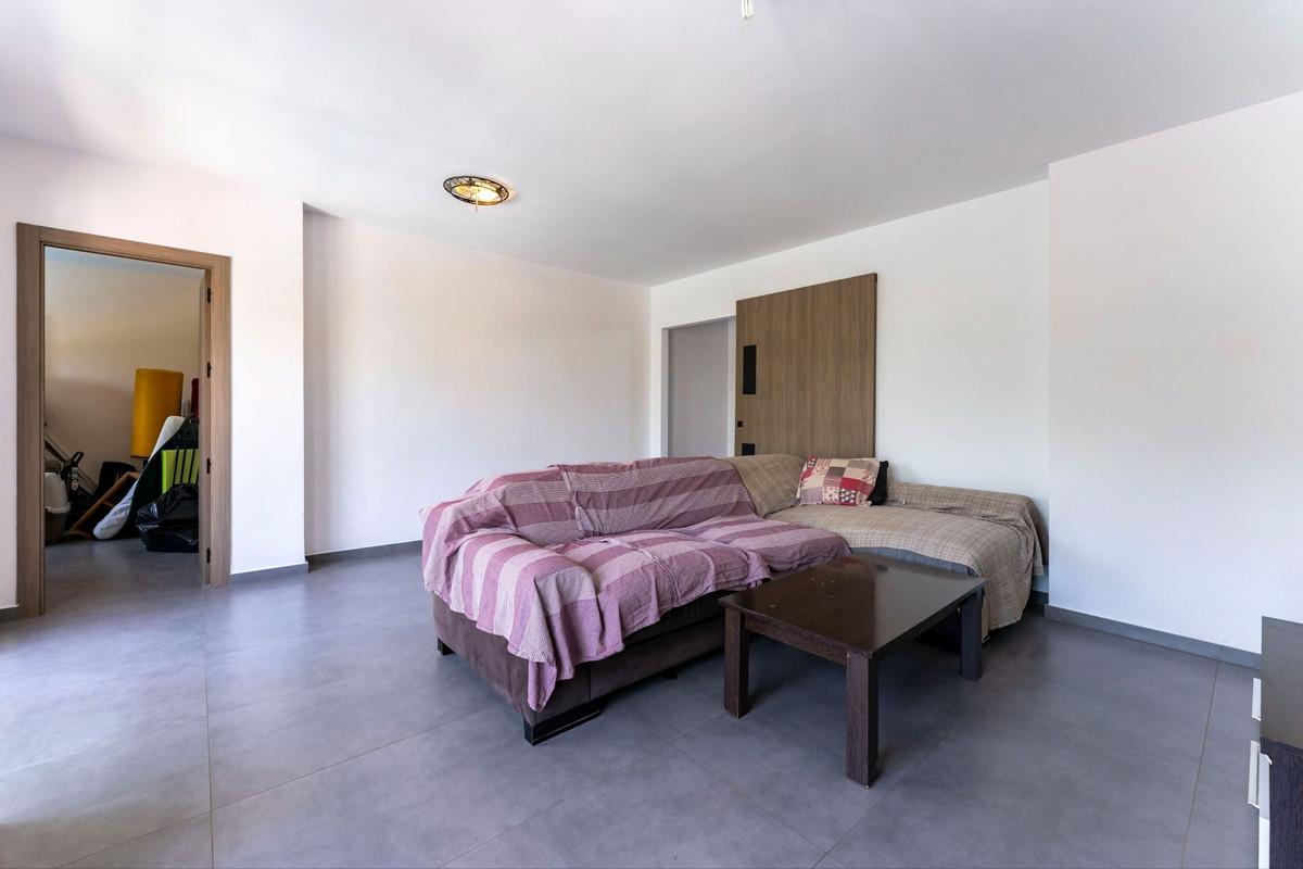 Villa for Sale in Coín