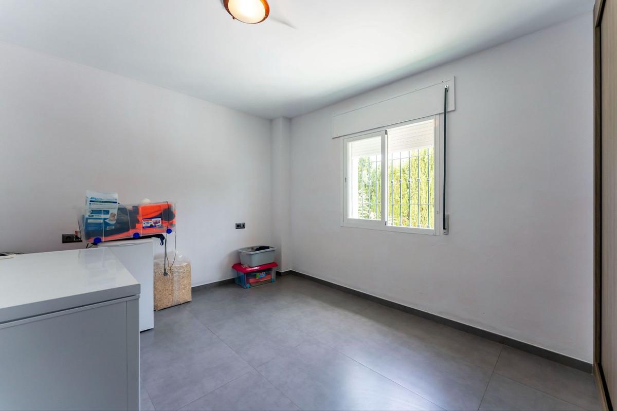Villa for Sale in Coín