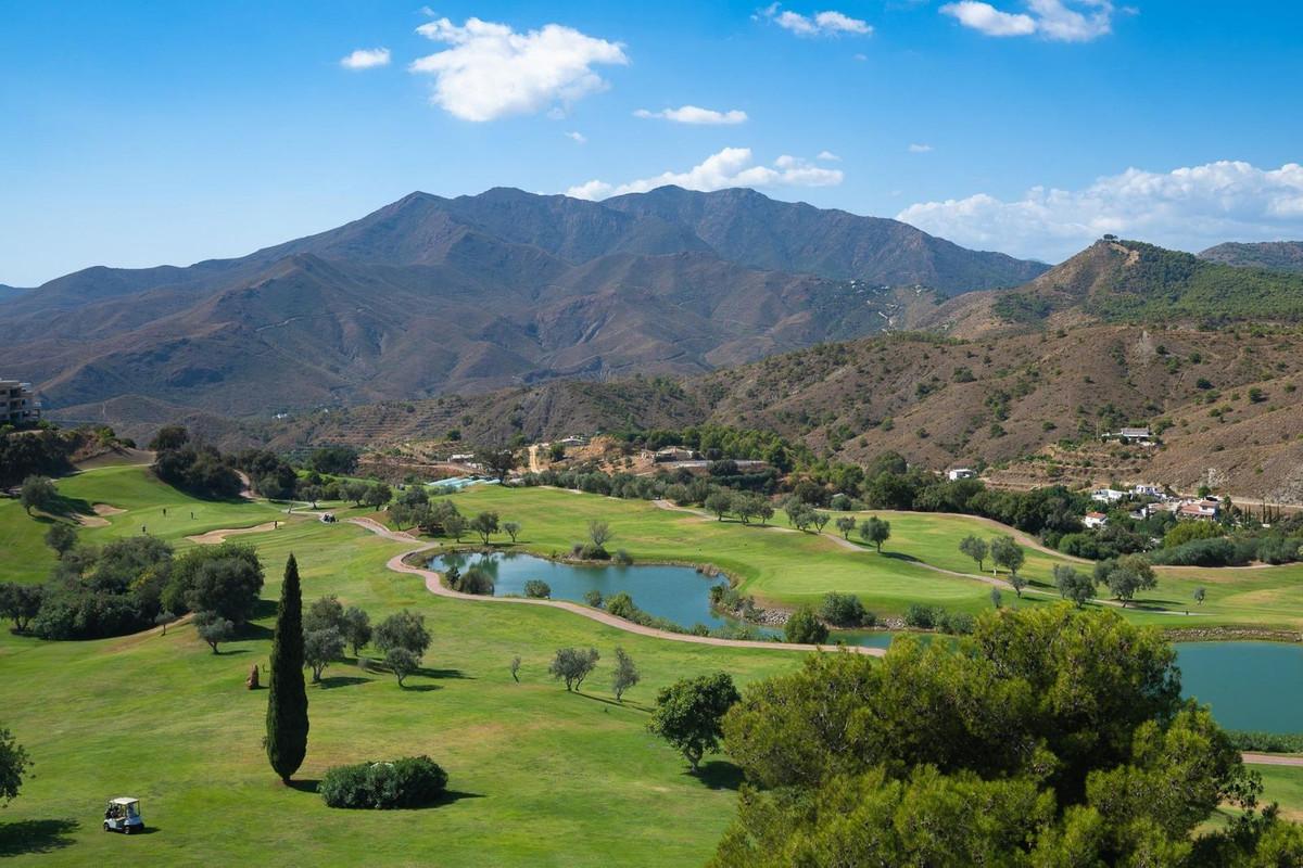 Apartment for Sale in Alhaurín el Grande