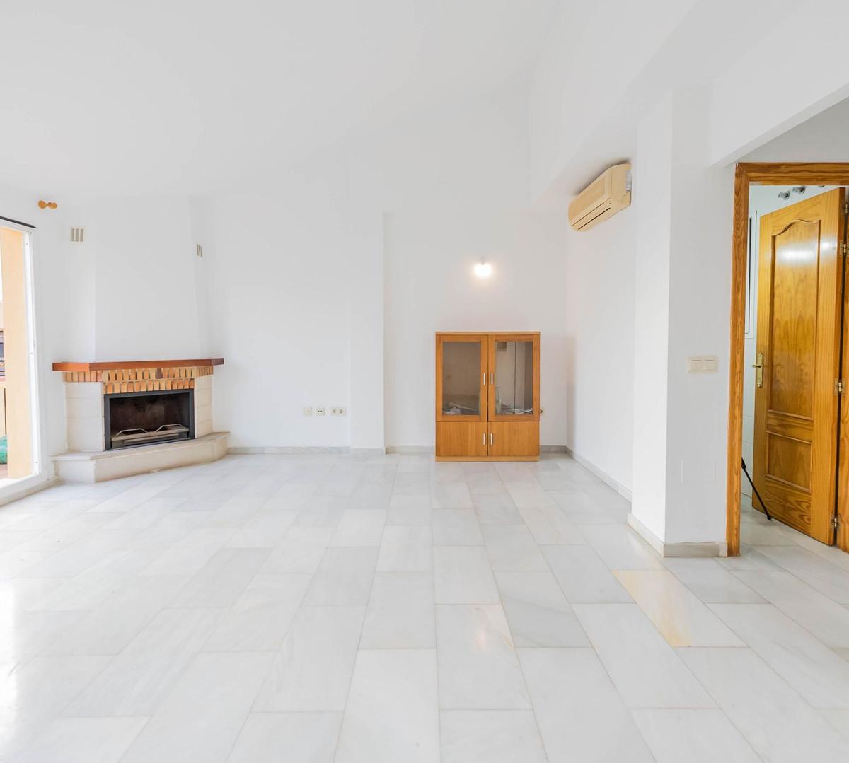 Villa for Sale in Fuengirola
