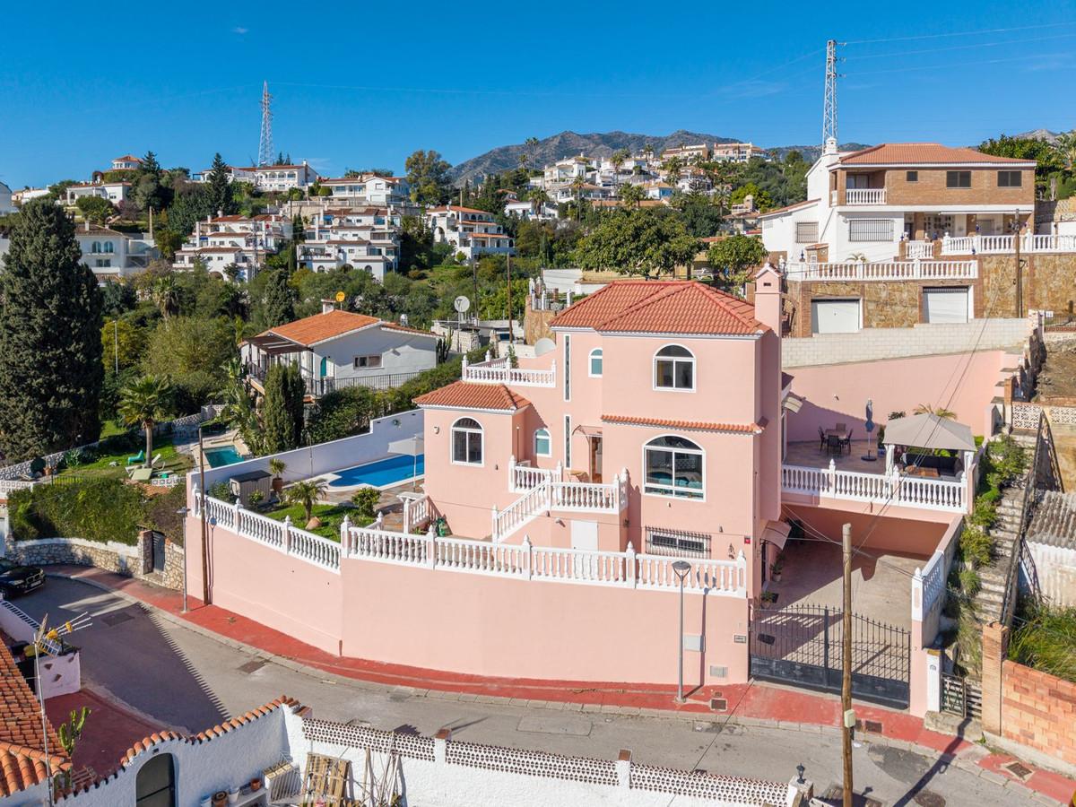 Villa for Sale in Fuengirola