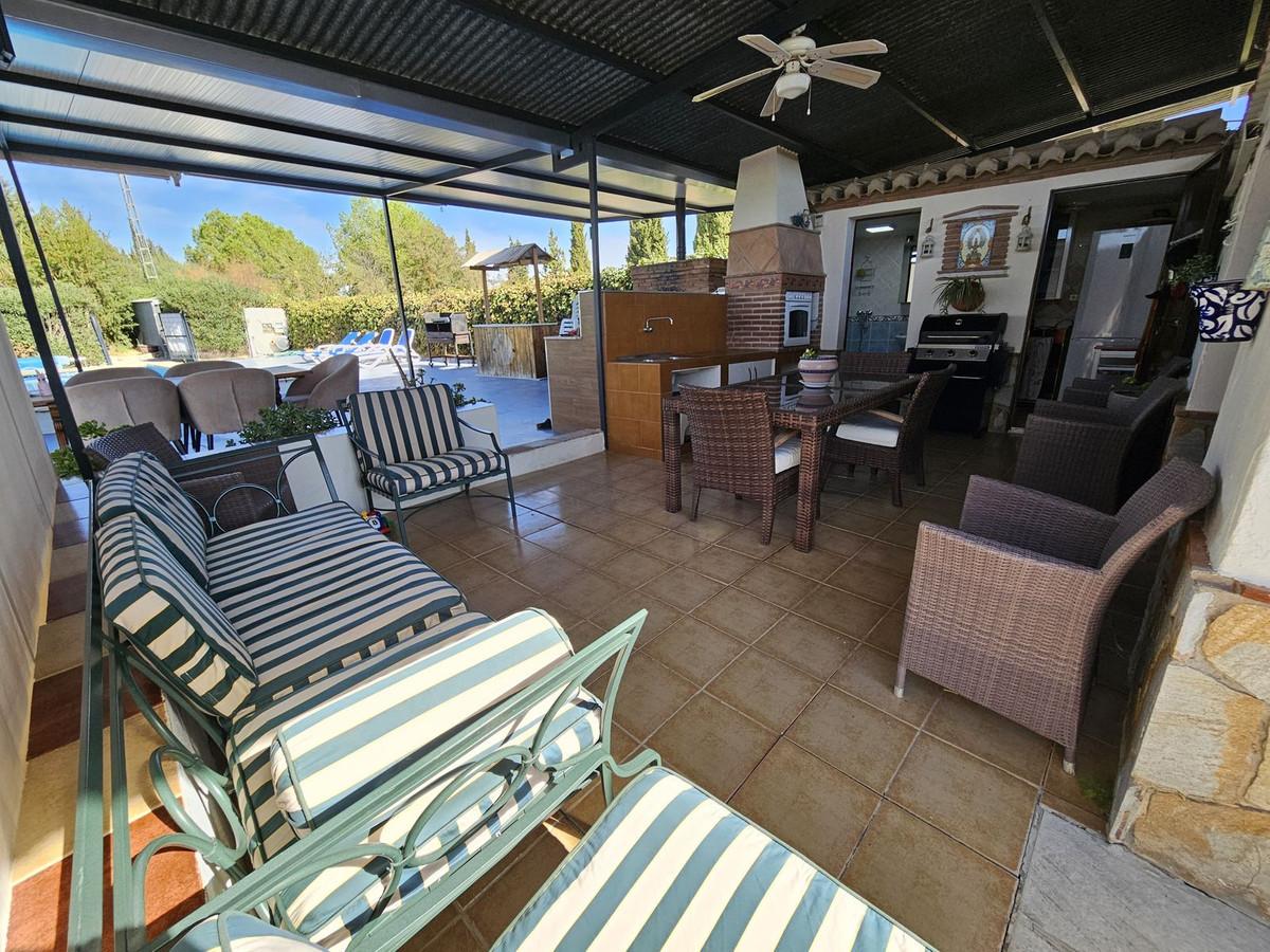Villa for Sale in Coín