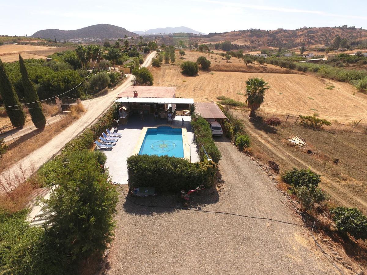 Villa for Sale in Coín