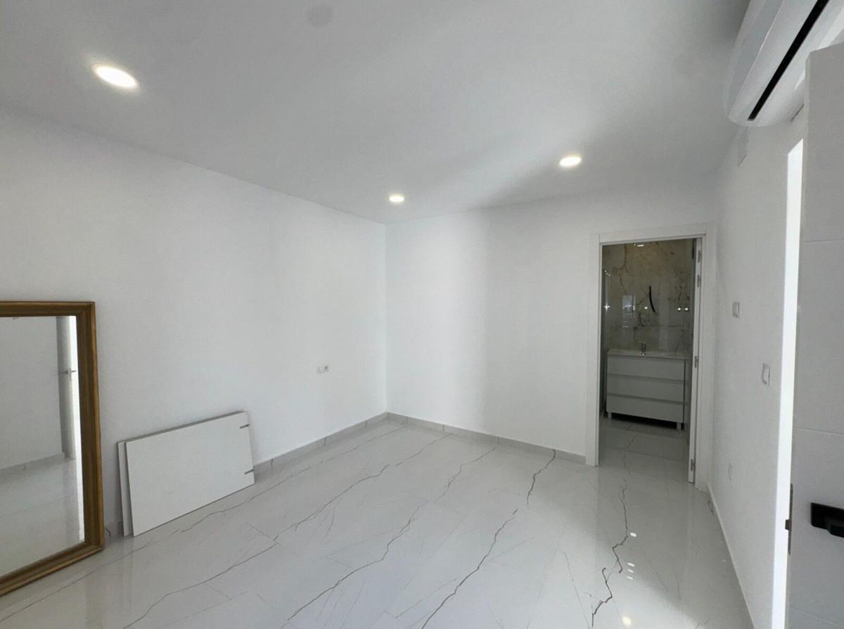 Apartment for Sale in Alhaurín el Grande