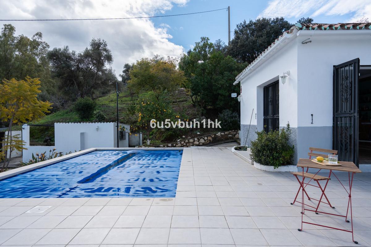 Villa for Sale in Alhaurín el Grande
