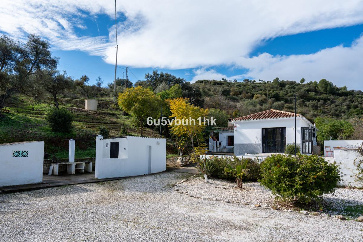 Villa for Sale in Alhaurín el Grande
