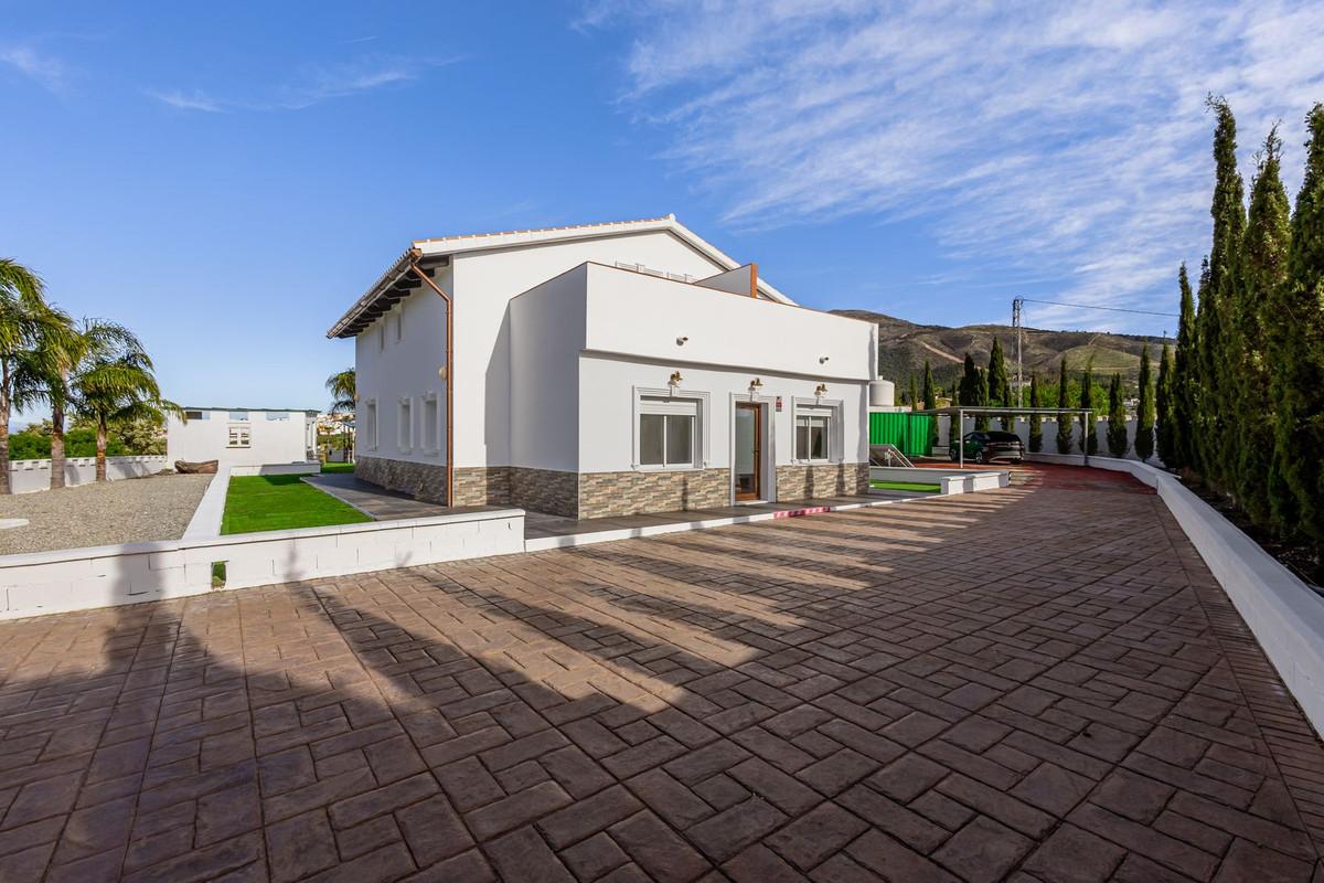 Villa for Sale in Alhaurín el Grande