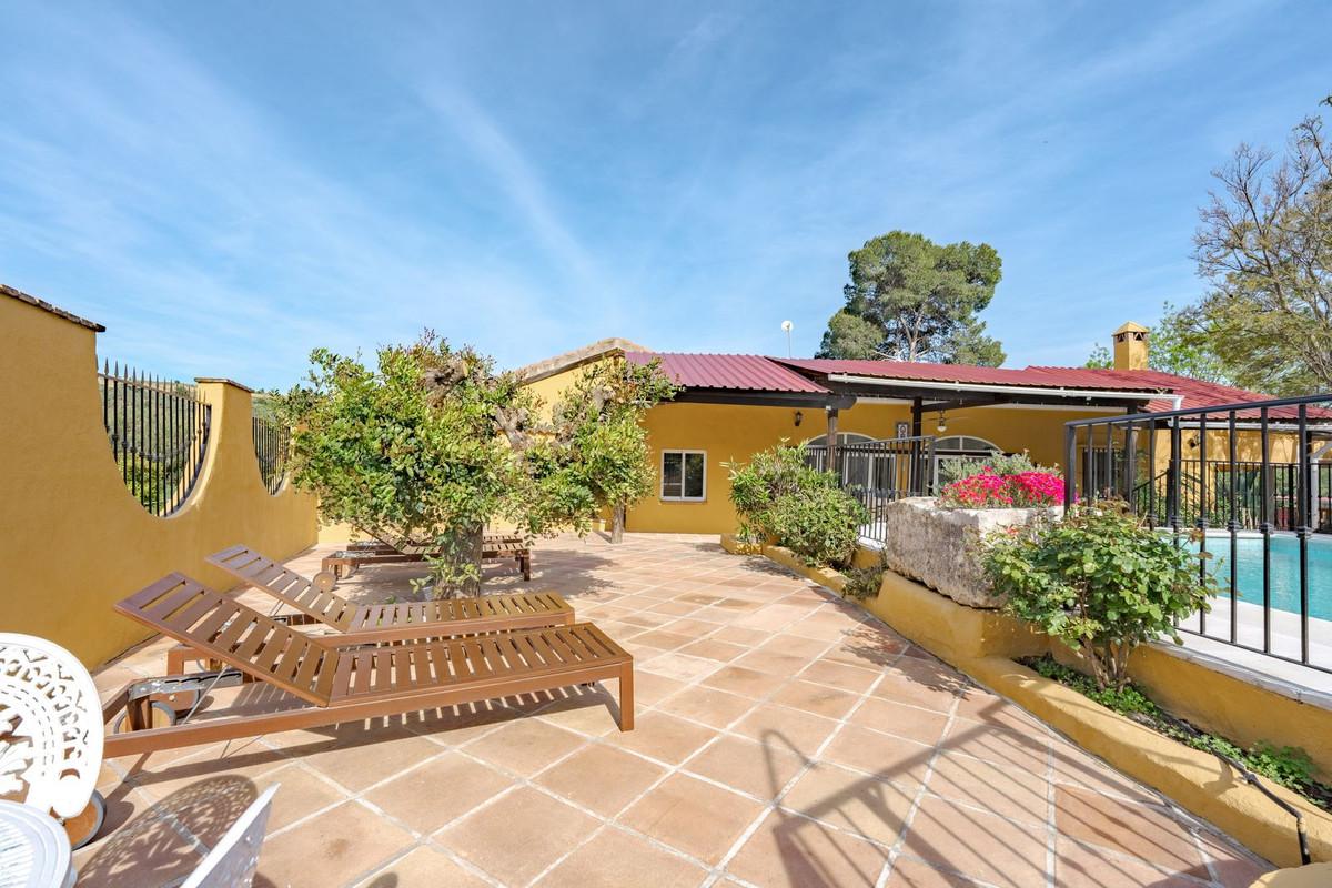 Villa for Sale in Coín