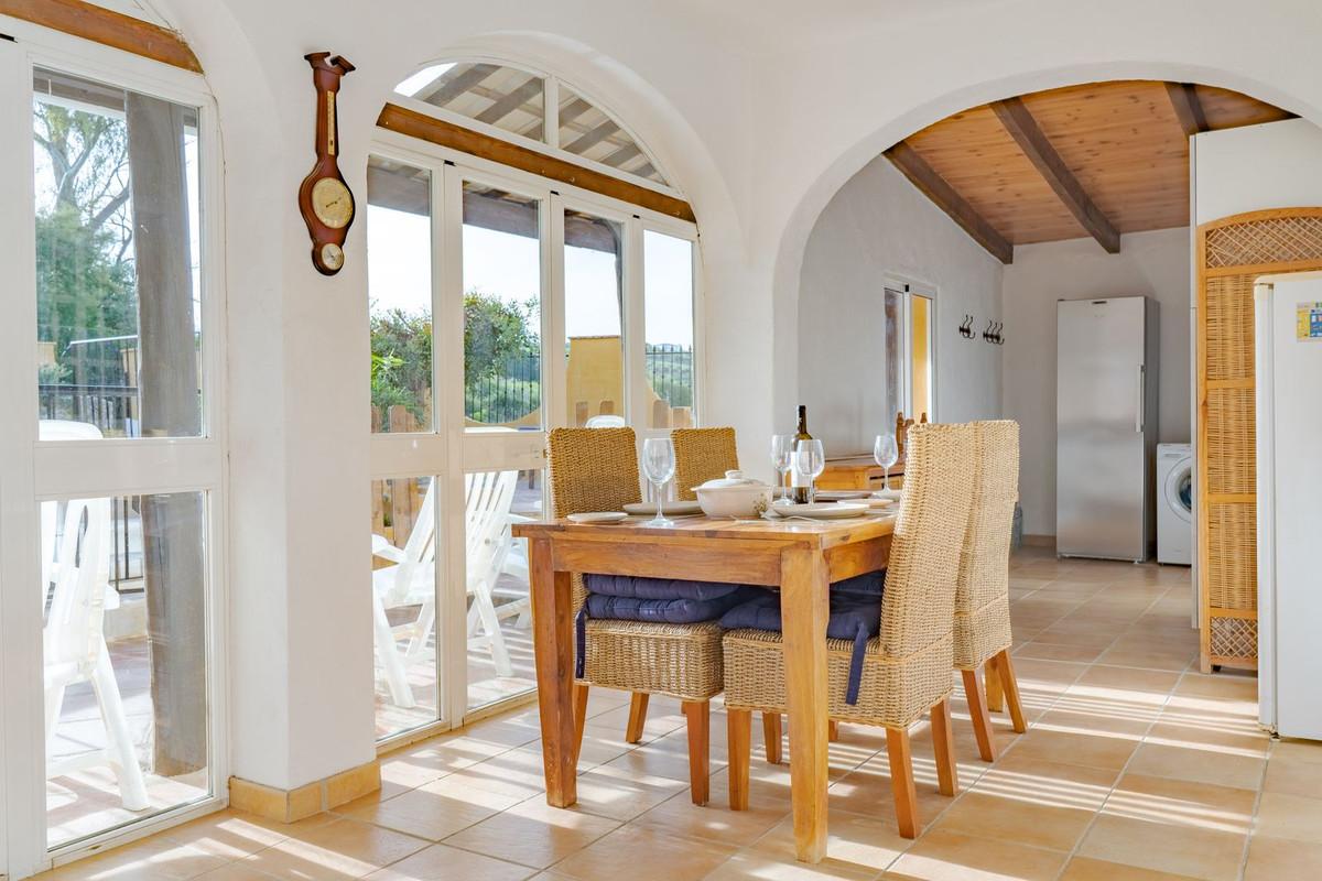 Villa for Sale in Coín
