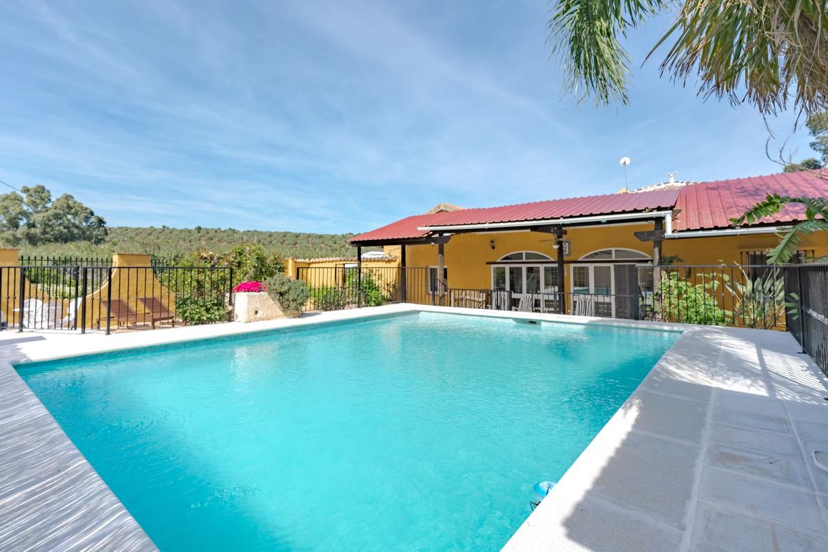 Villa for Sale in Coín