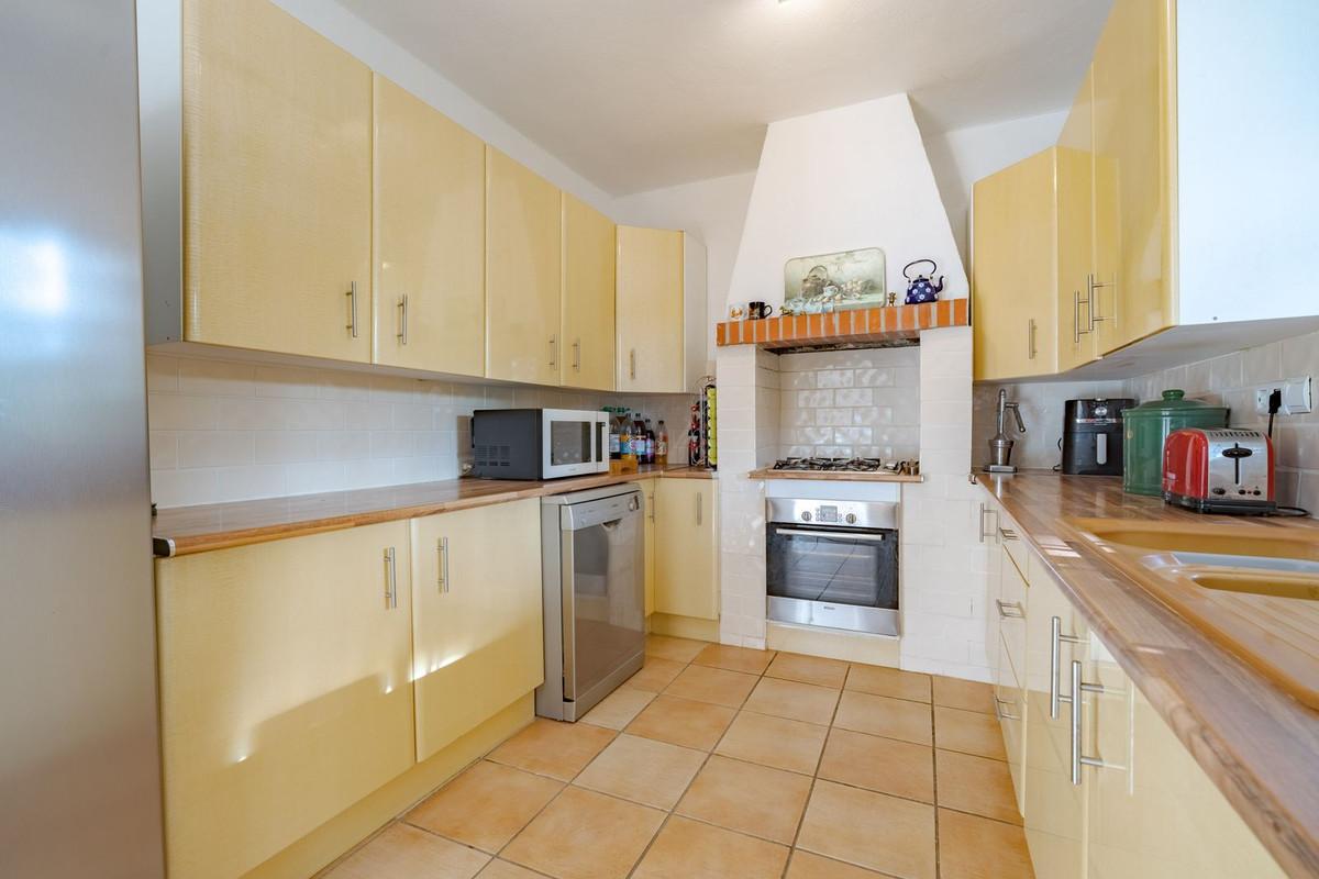Villa for Sale in Coín