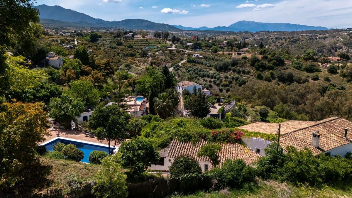 Apartment for Sale in Alhaurín el Grande