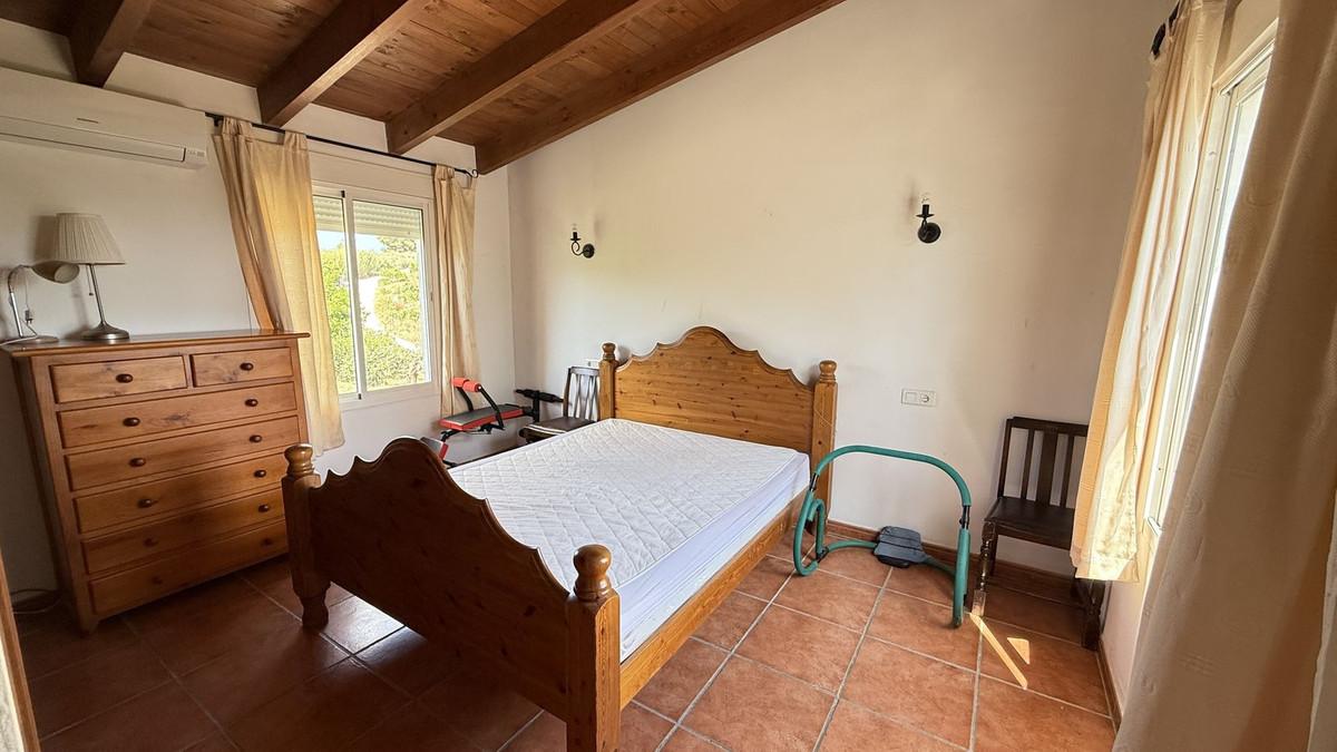 Apartment for Sale in Coín