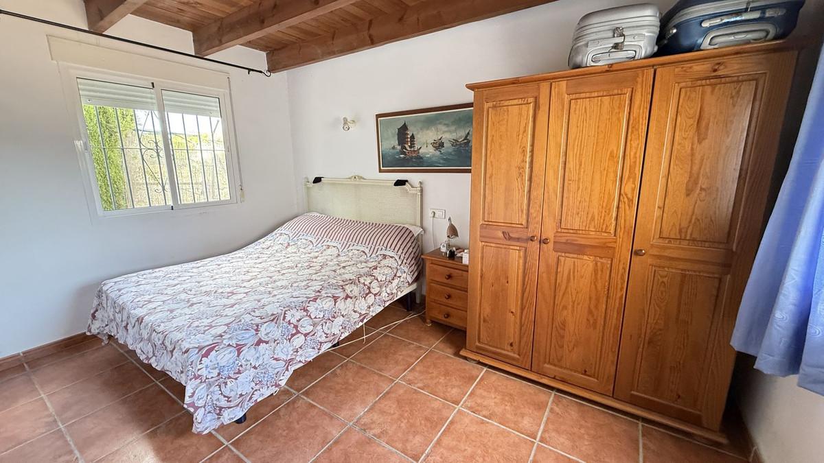 Apartment for Sale in Coín