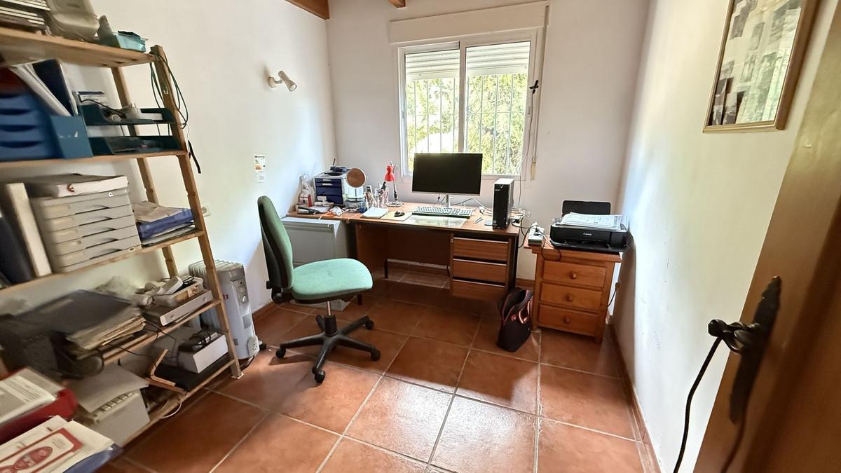 Apartment for Sale in Coín