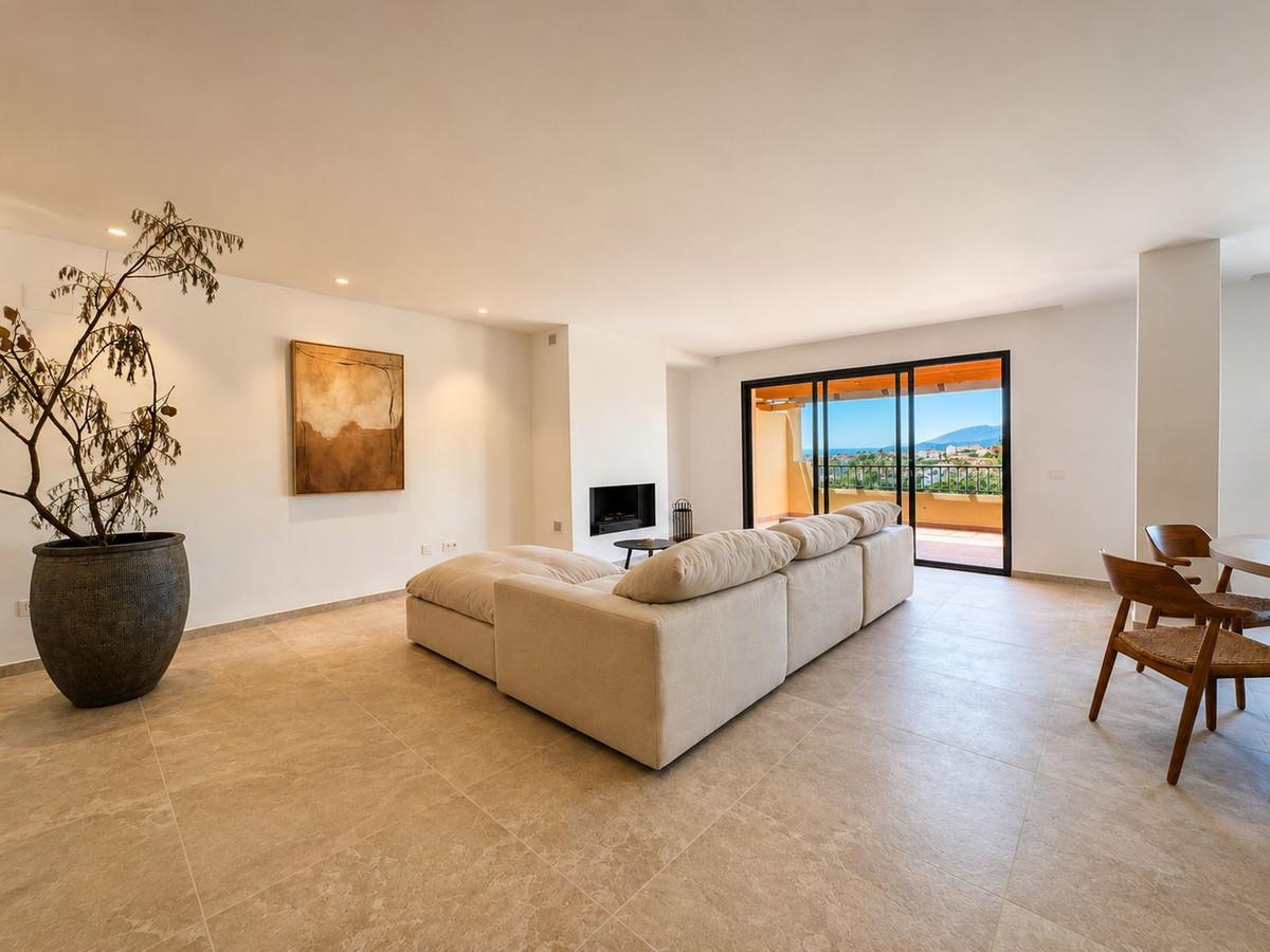 Penthouse for Sale in Benahavís