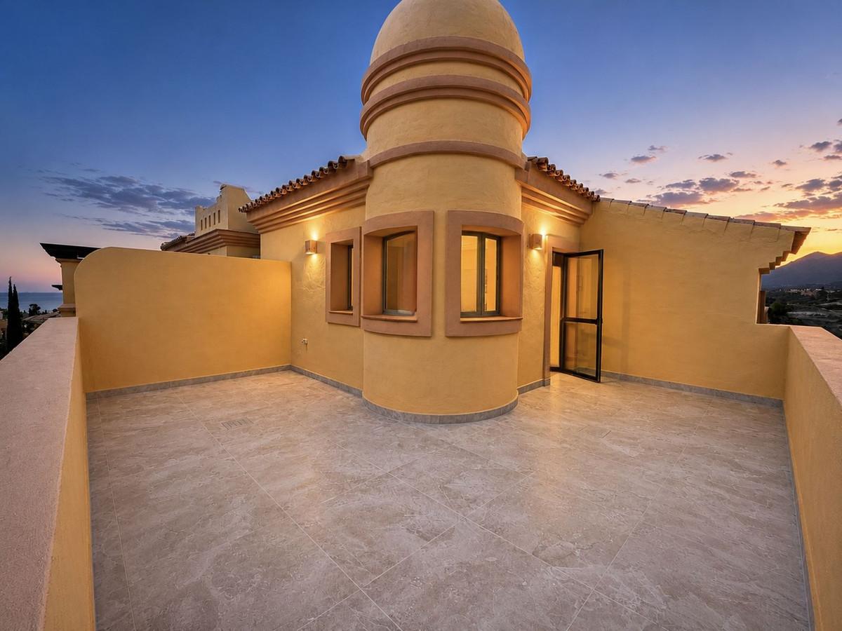 Penthouse for Sale in Benahavís
