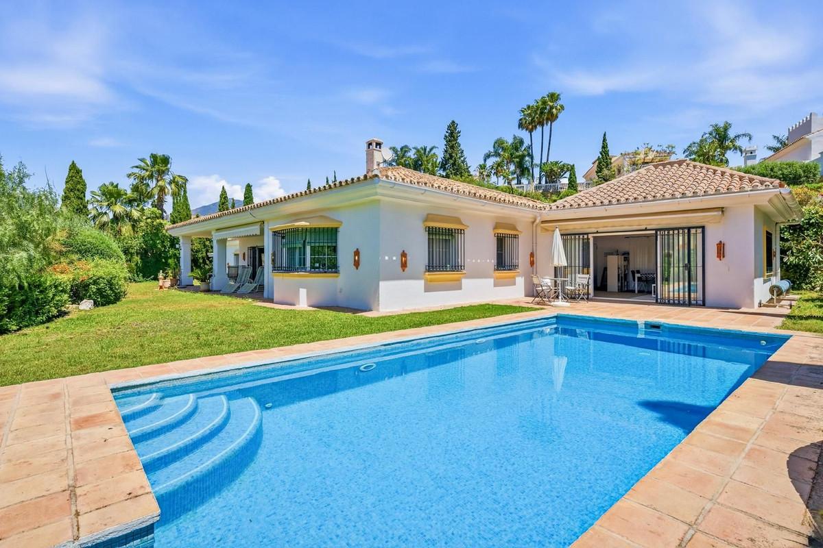 Villa for Sale in Benahavís