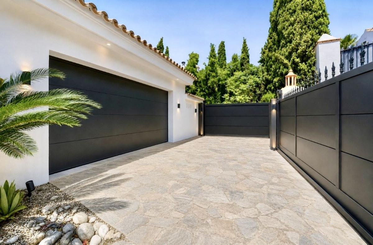 Villa for Sale in Benahavís