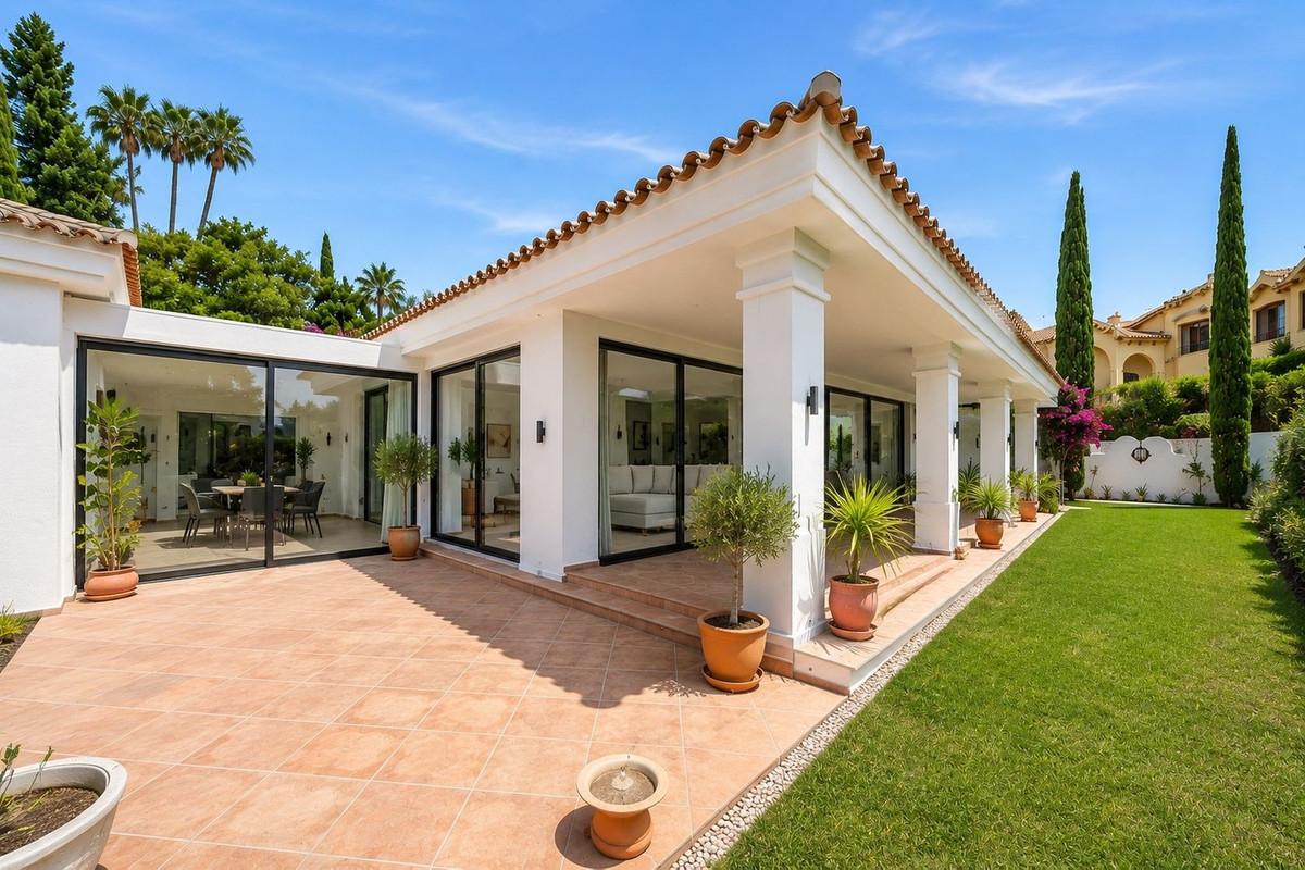 Villa for Sale in Benahavís