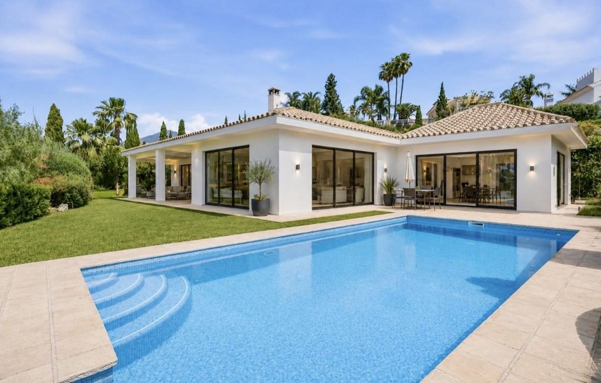 Villa for Sale in Benahavís