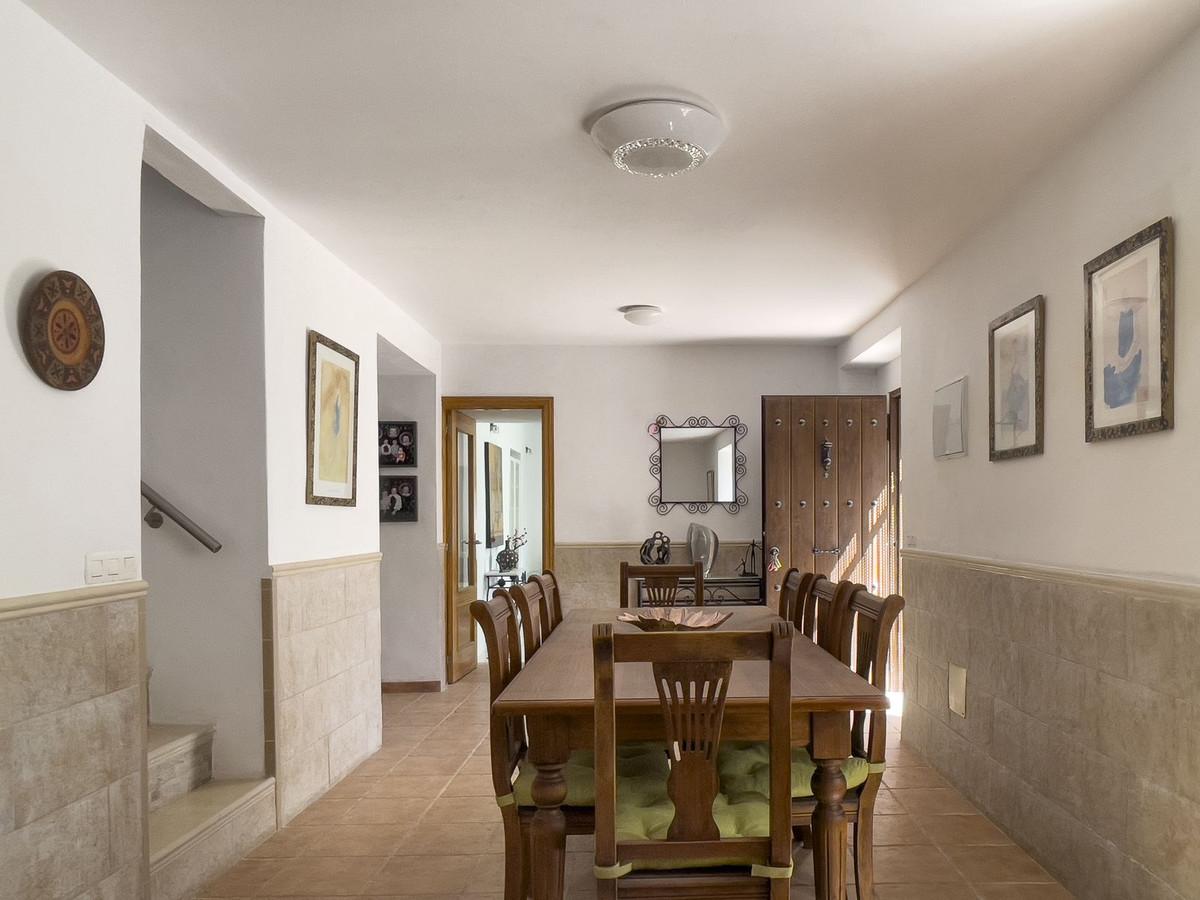 Apartment for Sale in Coín