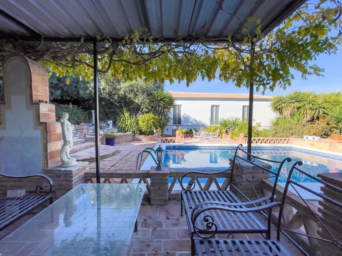 Apartment for Sale in Coín