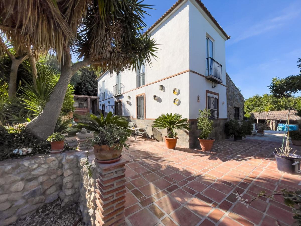 Apartment for Sale in Coín