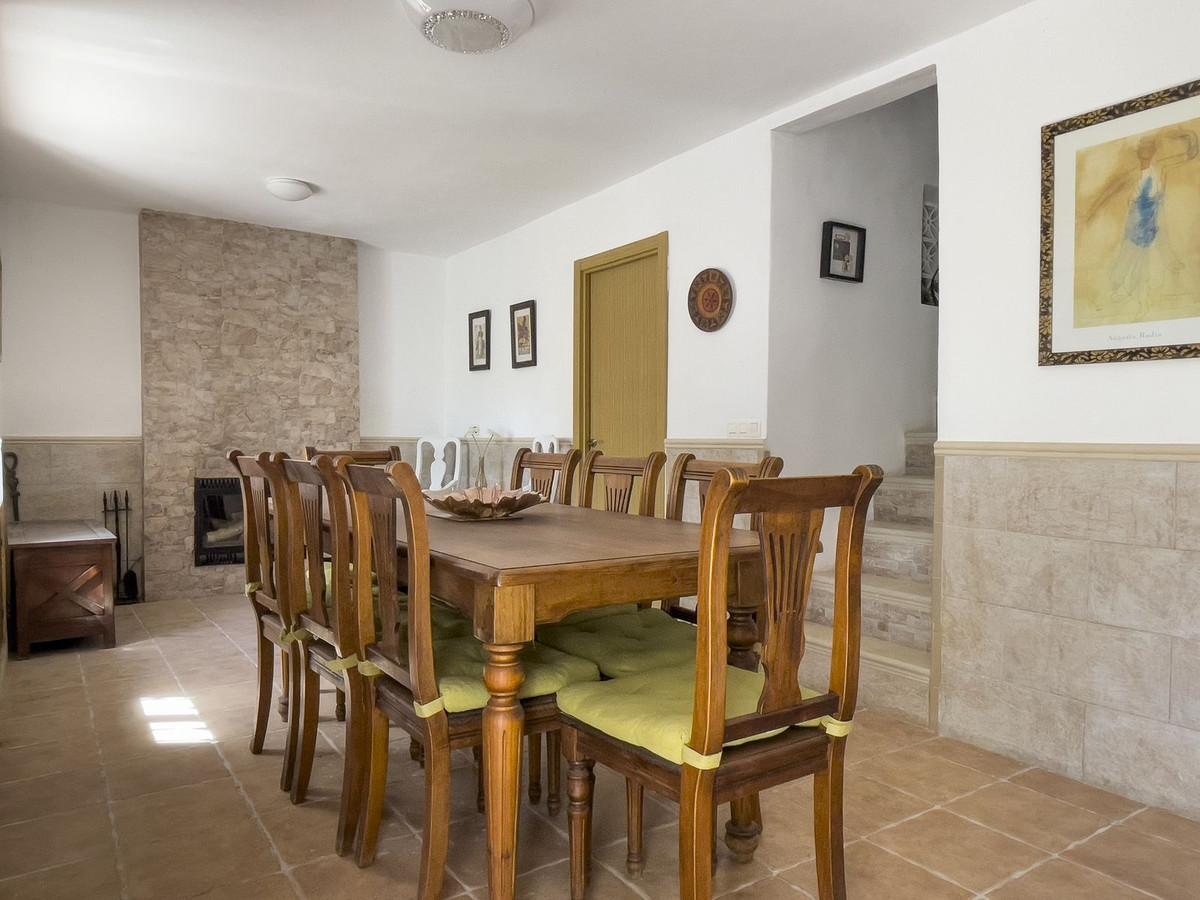 Apartment for Sale in Coín