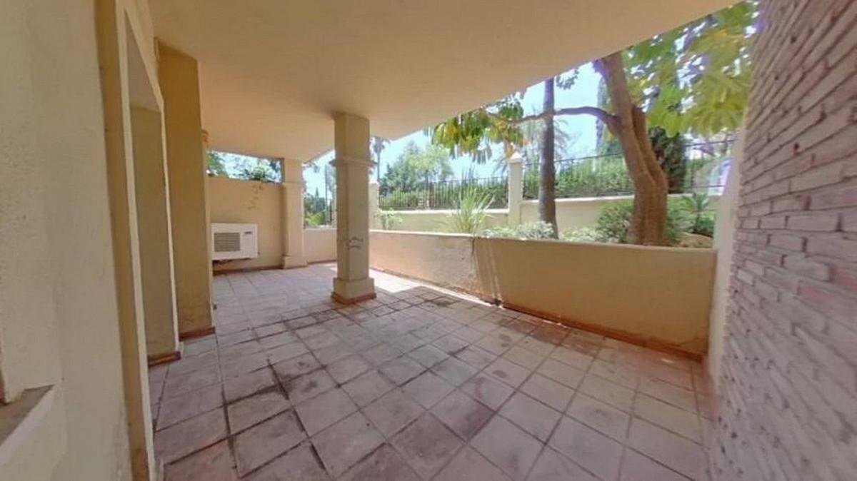 Apartment for Sale in Benahavís