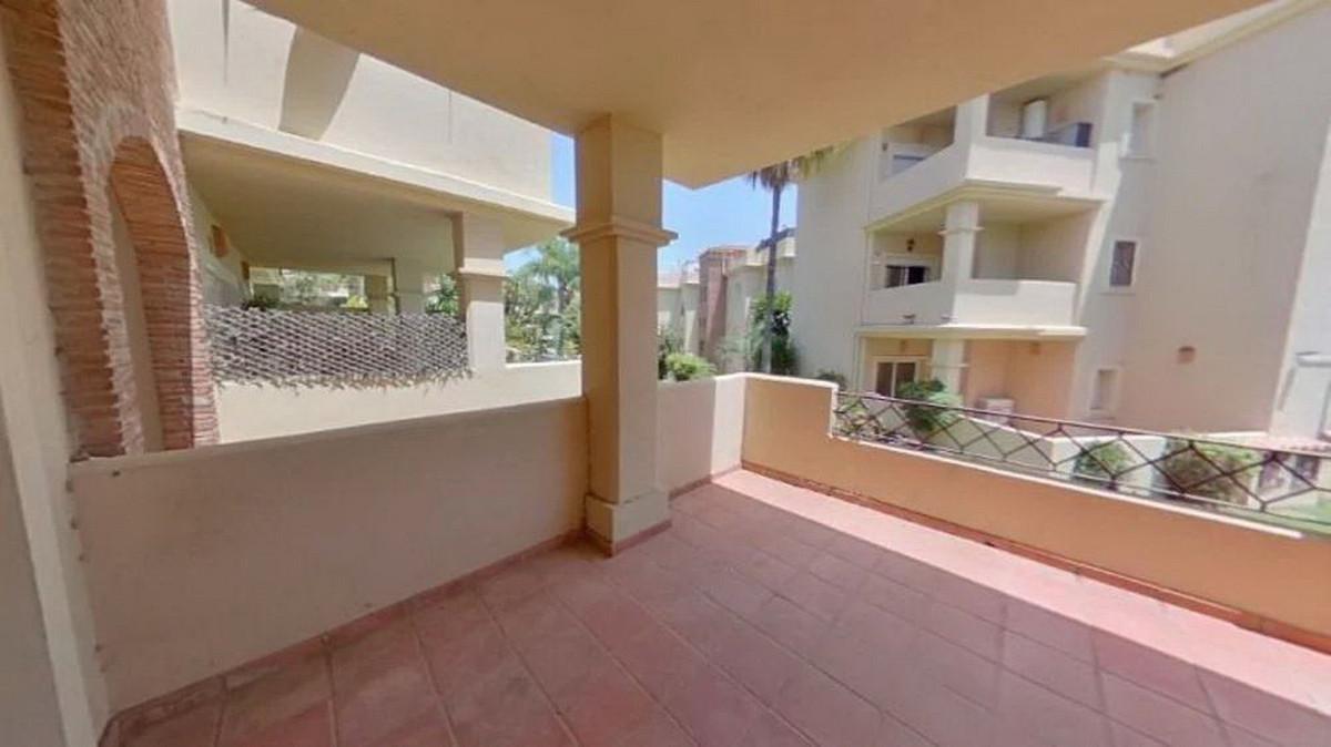 Apartment for Sale in Benahavís