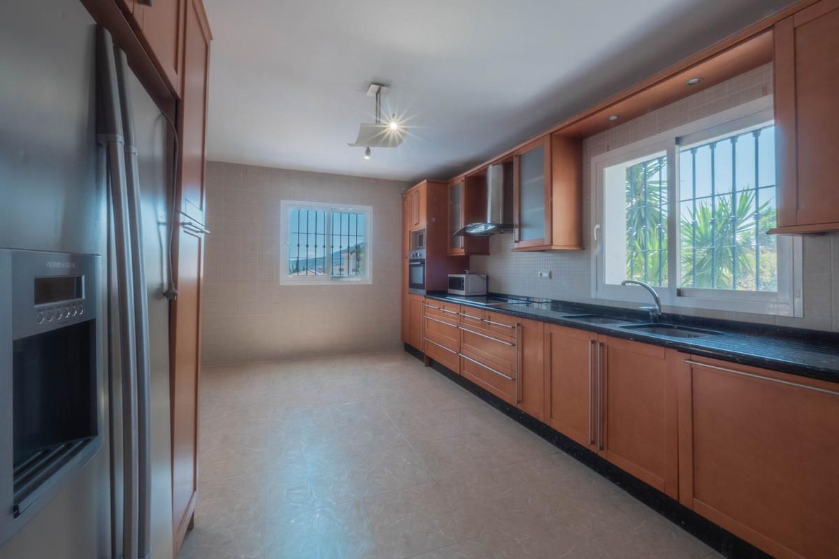 Villa for Sale in Coín