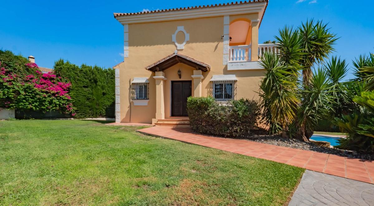 Villa for Sale in Coín