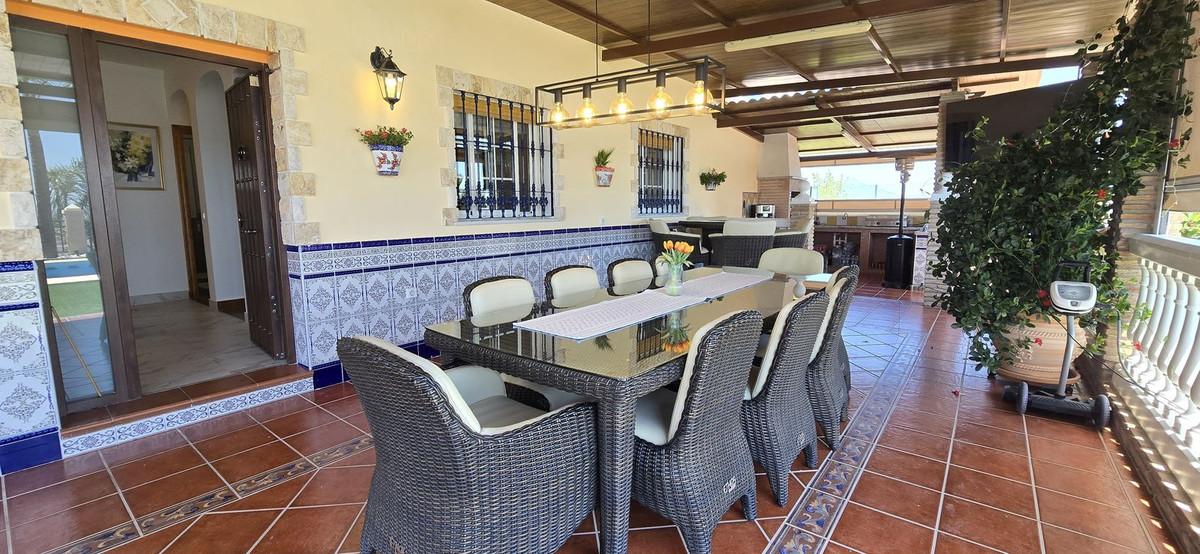 Apartment for Sale in Coín