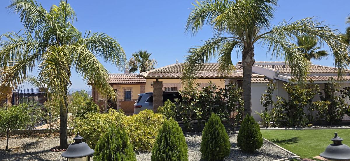 Apartment for Sale in Coín