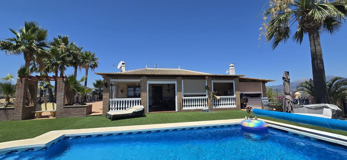Apartment for Sale in Coín