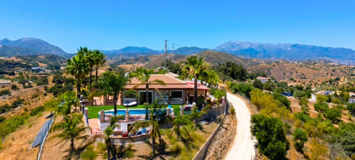 Apartment for Sale in Coín