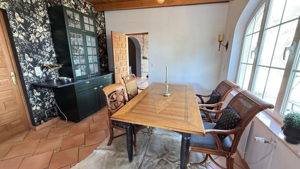 Apartment for Sale in Coín