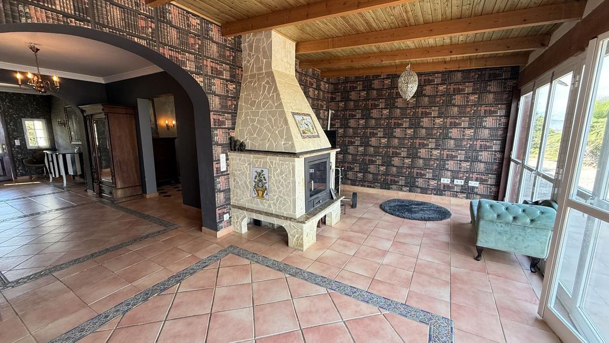 Apartment for Sale in Coín