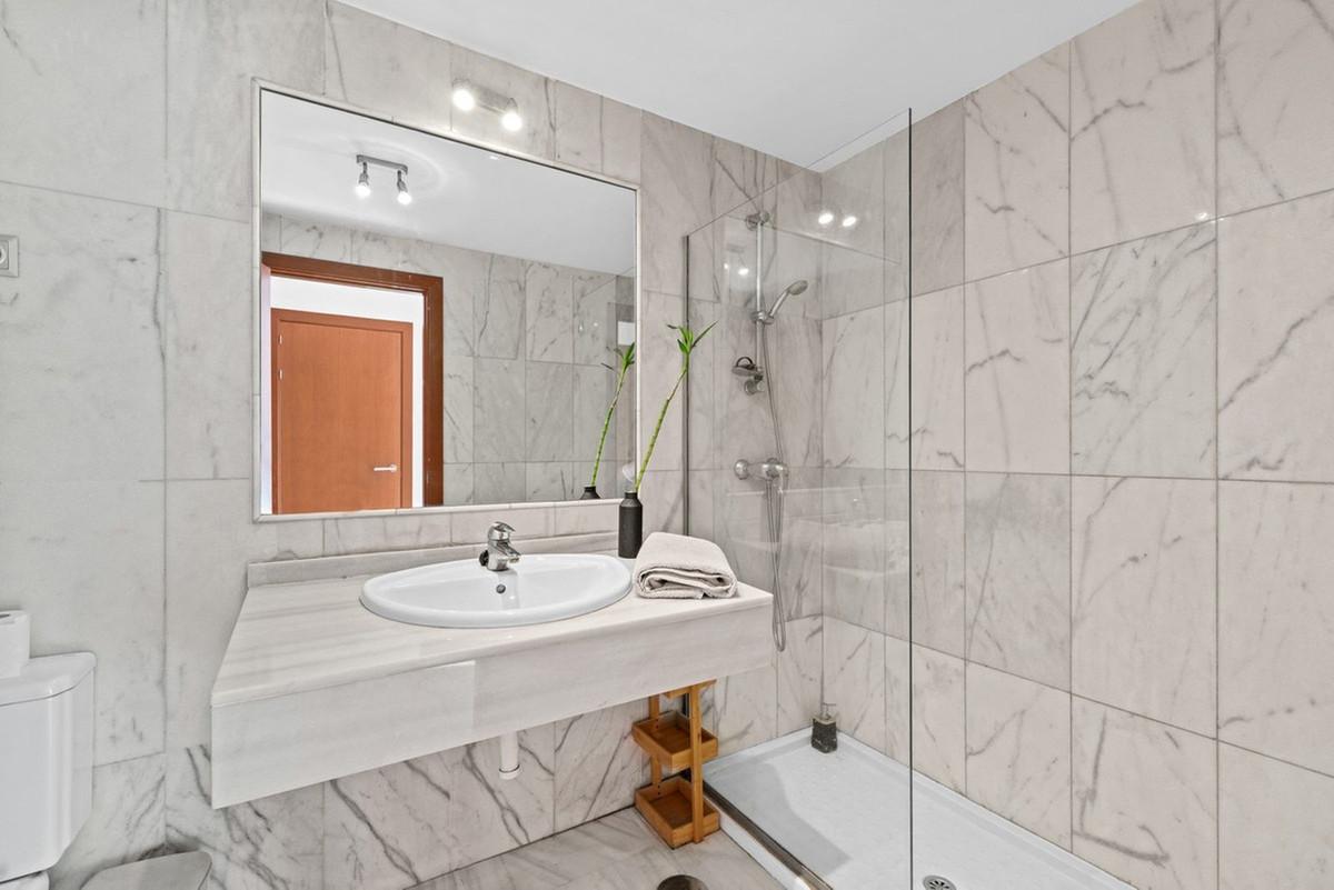 Apartment for Sale in Benahavís