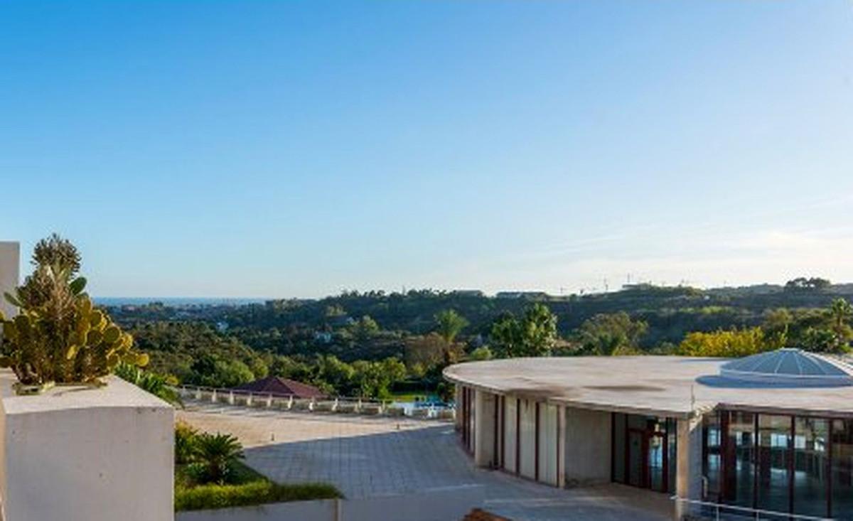 Apartment for Sale in Benahavís